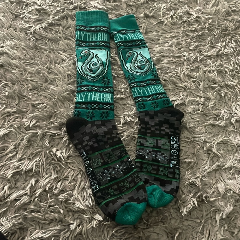Slytherin knee high slipper socks new wot
